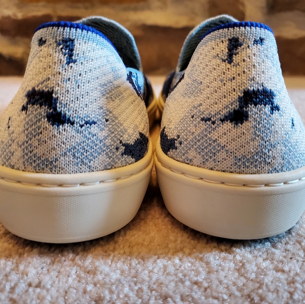 BNIB Size 8.5 Rothy's Shibori Sneakers